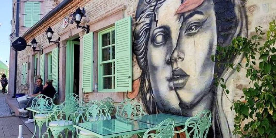 Tarihi sokaklarıyla huzur veriyor: Rum evleri, dar sokaklar, Boşnak böreği… 2